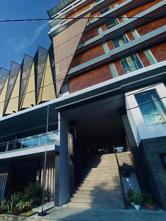 Golden Palace Hotel Batu Merah 外观 照片
