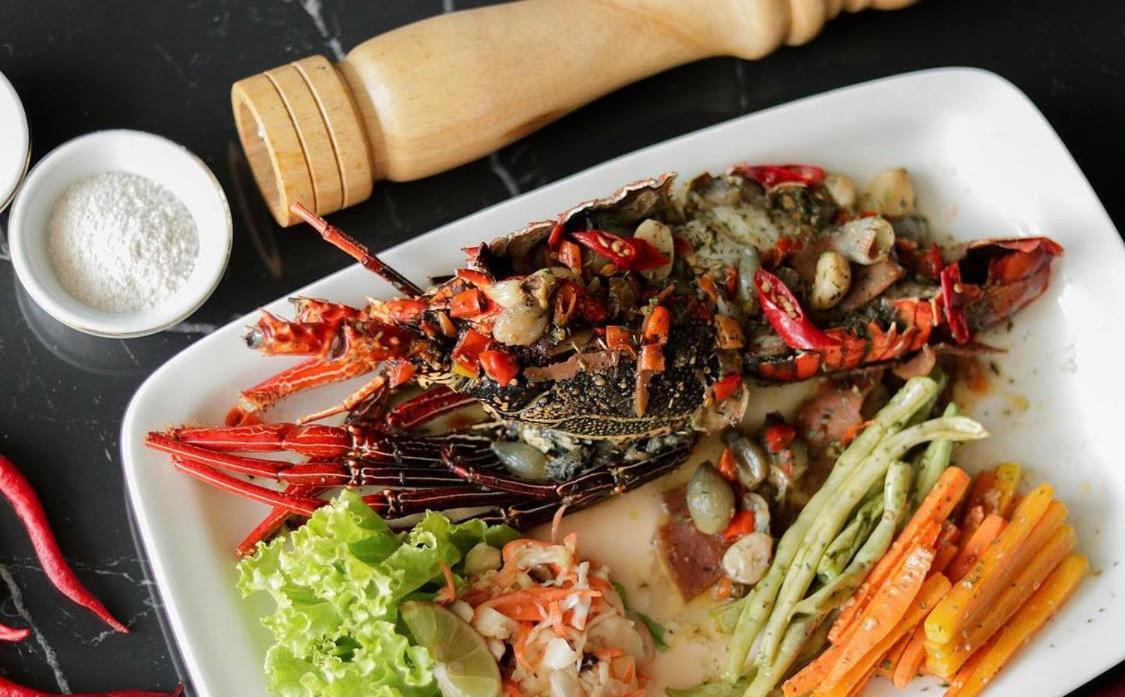 Golden Palace Hotel Batu Merah 外观 照片