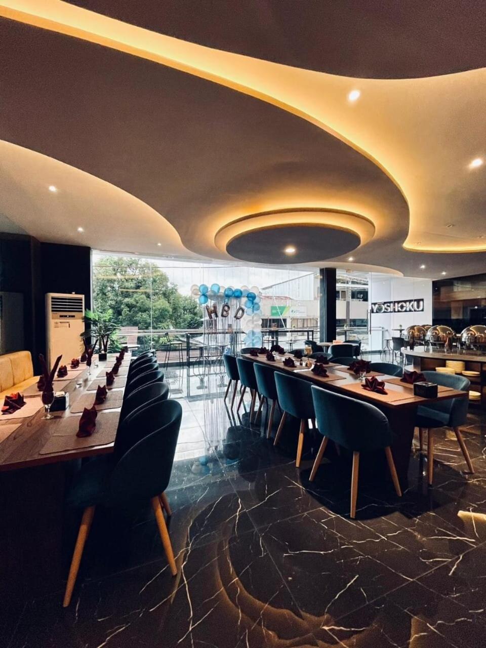 Golden Palace Hotel Batu Merah 外观 照片