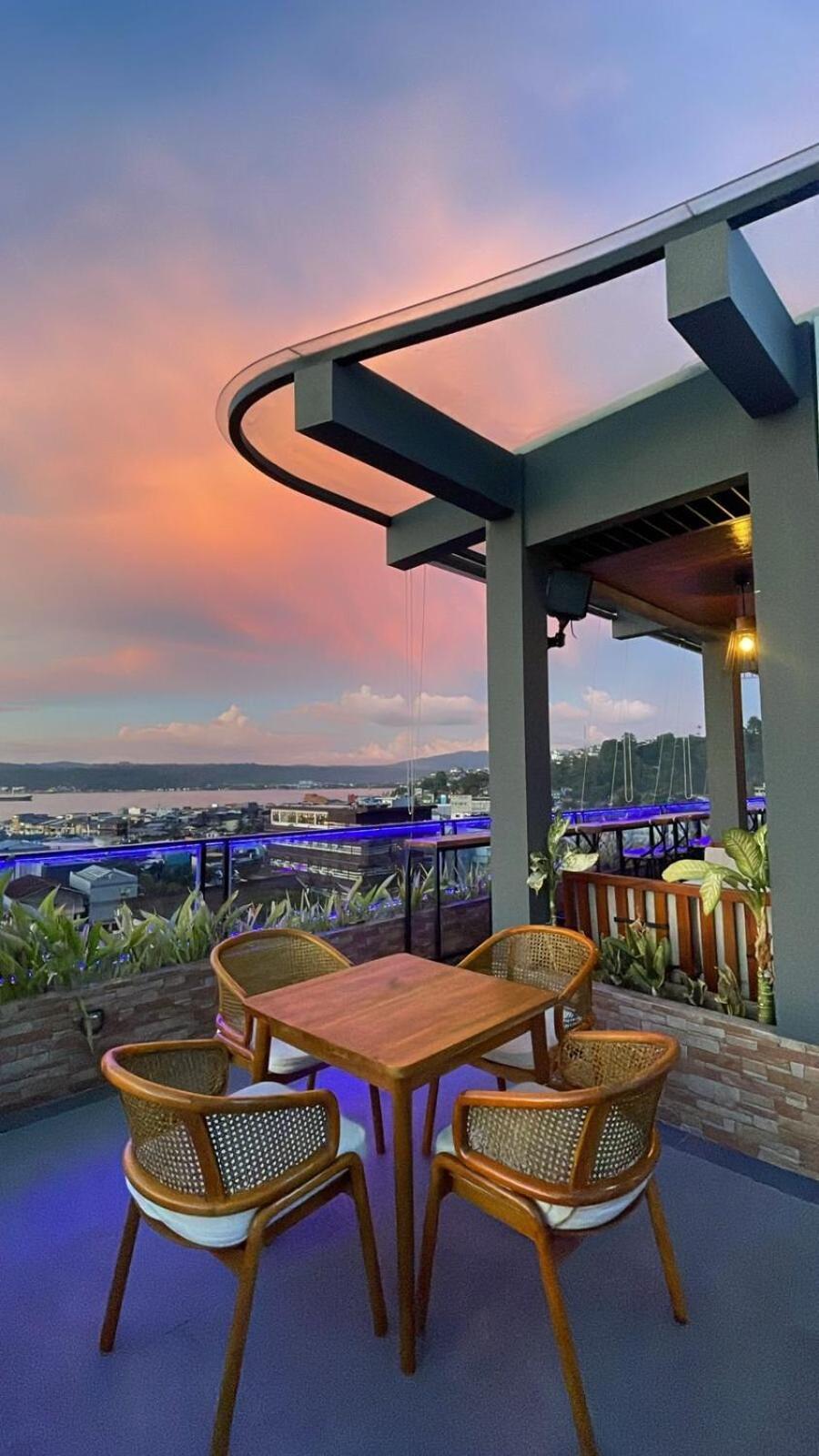 Golden Palace Hotel Batu Merah 外观 照片